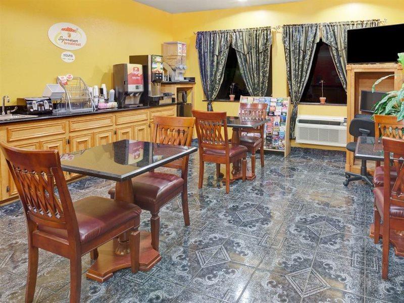 Sapphire Inn & Suites Deer Park Bagian luar foto